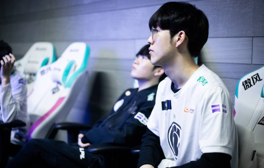 了他们更强 了他们更强