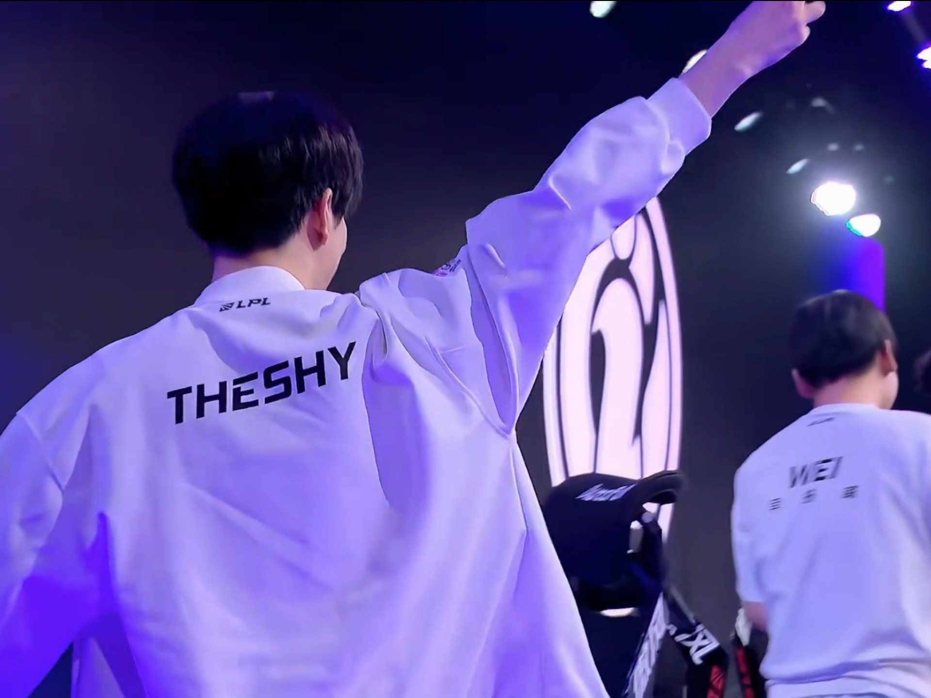 是把火力用 是把火力用