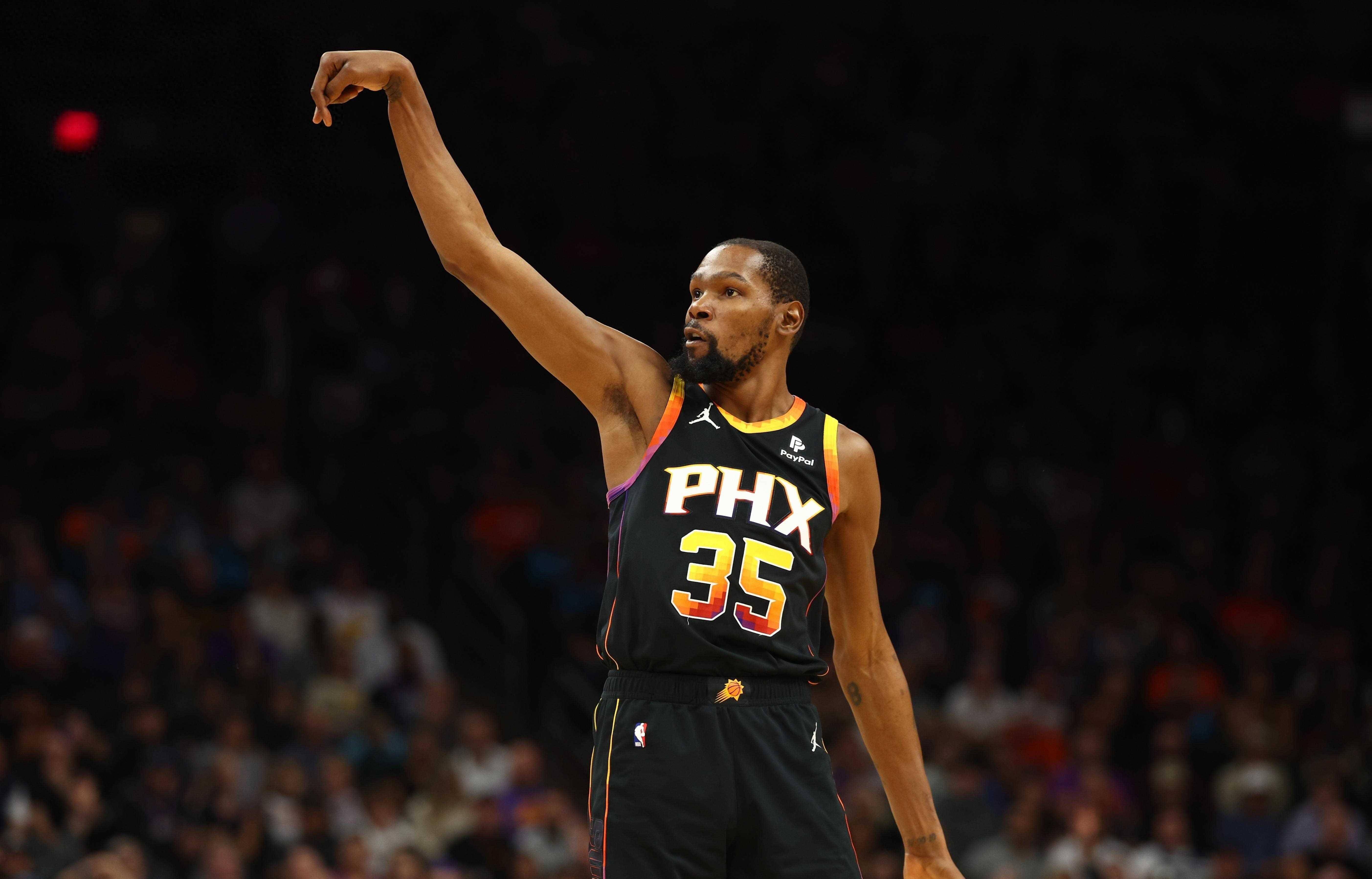 聚焦两条主 聚焦两条主